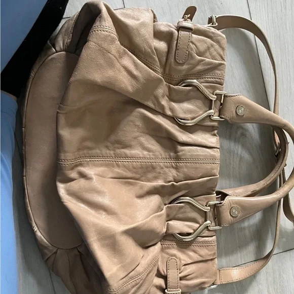 Elegant Tan Leather Women's Bag authentic Celine bag - Picture 10 of 16